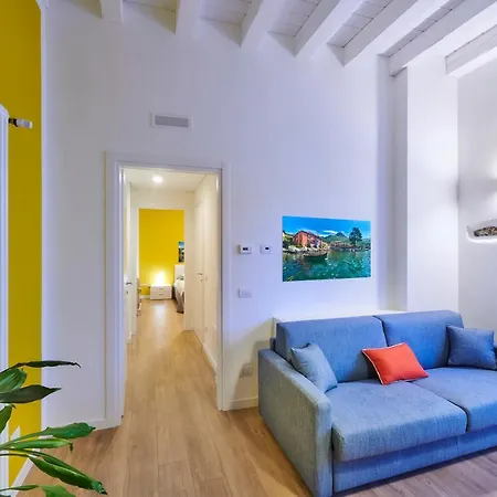 Liberty Apt Mandello شقة